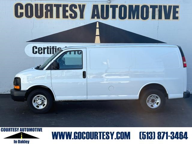 Chevrolet Express Cargo Van RWD 3500 135" 2015