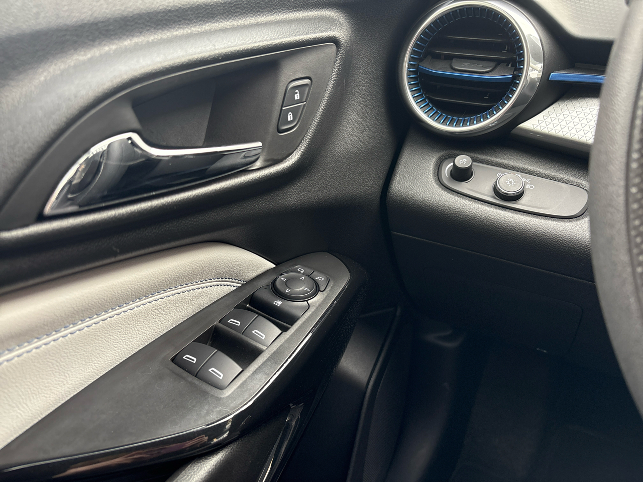 Chevrolet Trax FWD 4dr LT 2024