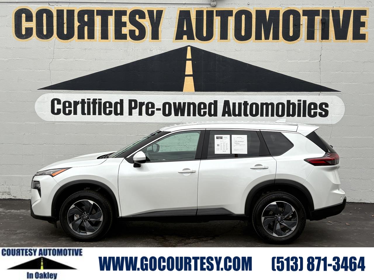 2024 Nissan Rogue SV's photo