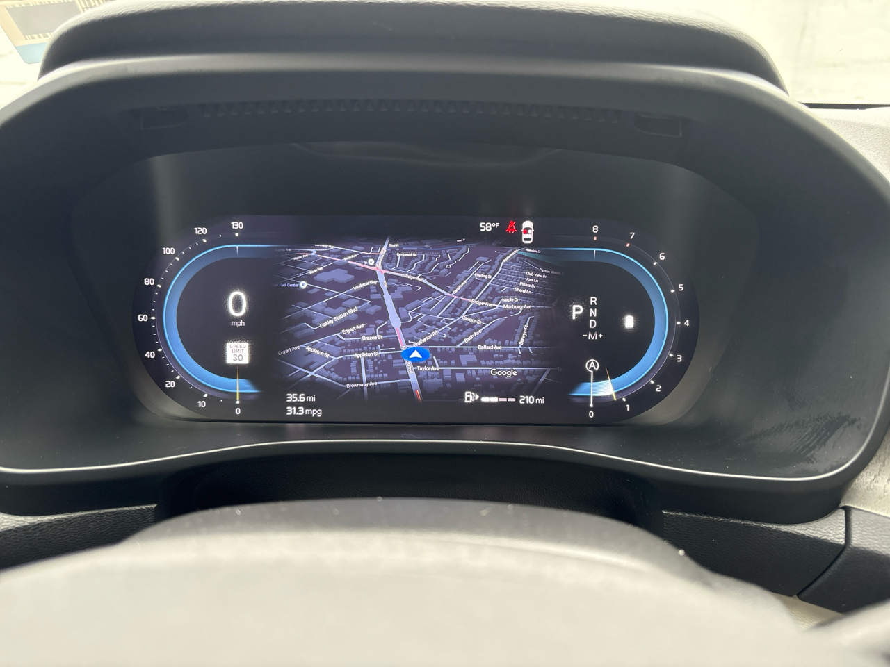 Volvo XC40 B5 AWD Plus Bright Theme 2024