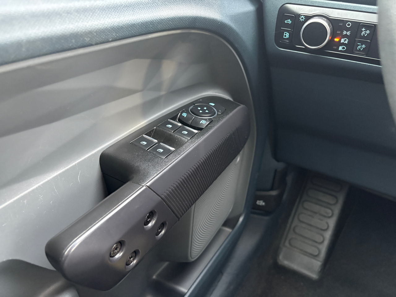 Ford Maverick XL FWD SuperCrew 2023