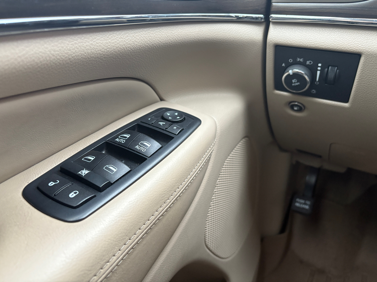 Jeep Grand Cherokee 4WD 4dr Overland 2016