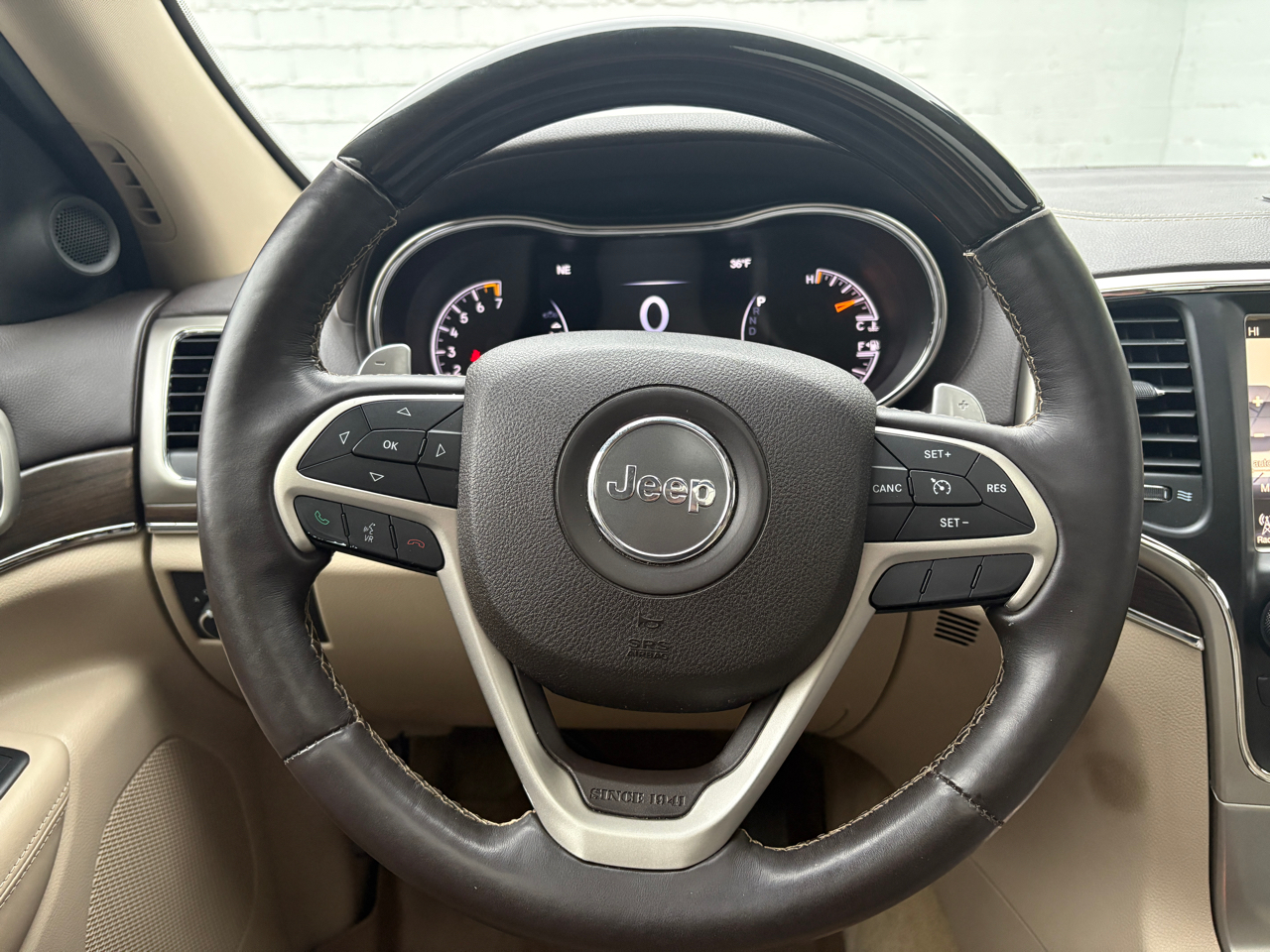 Jeep Grand Cherokee 4WD 4dr Overland 2016