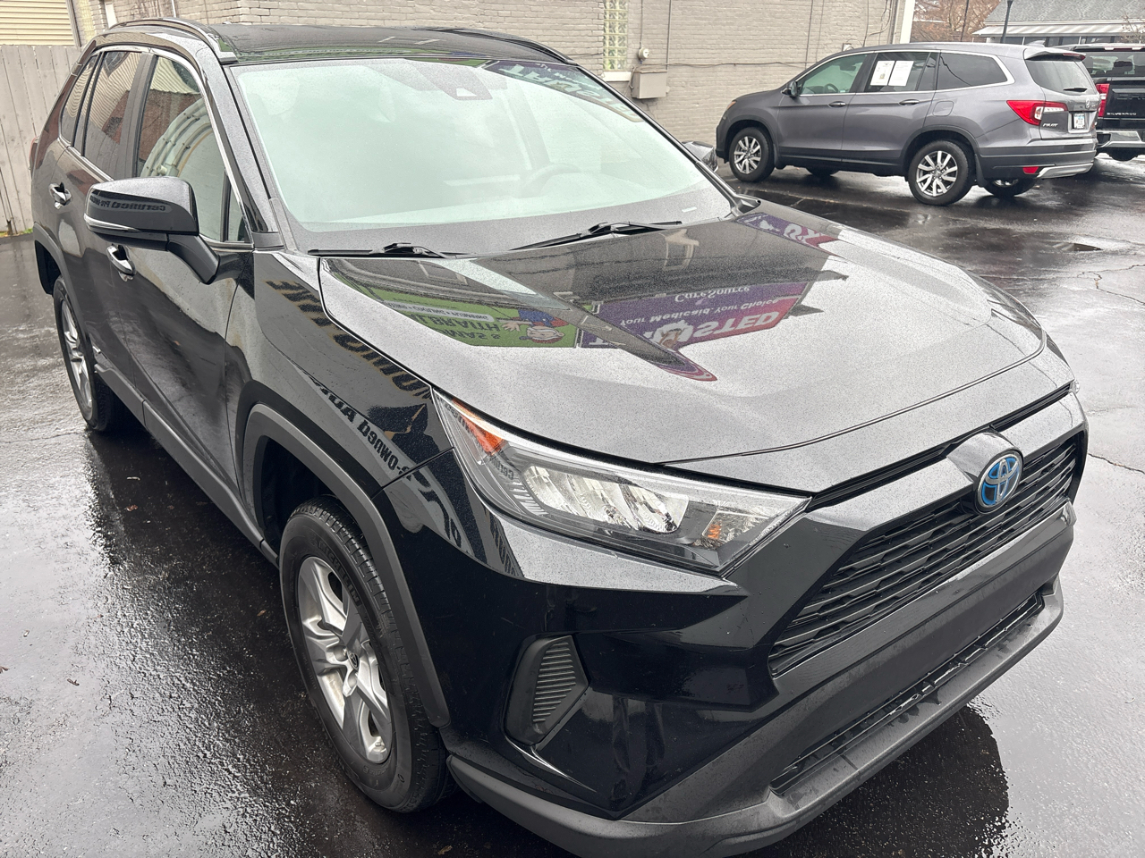 Toyota RAV4 Hybrid LE AWD (Natl) 2022