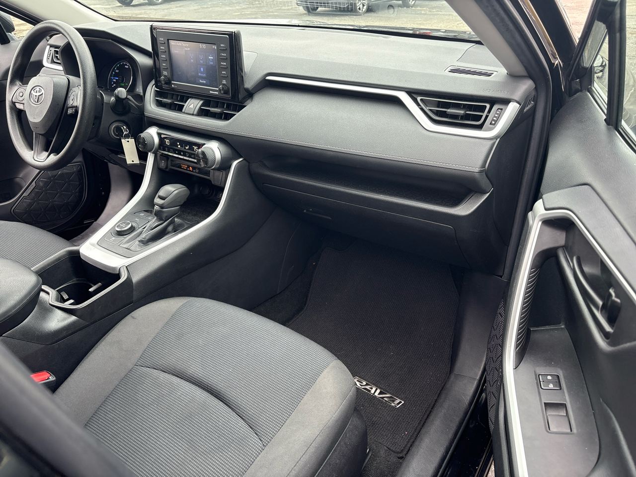 Toyota RAV4 Hybrid LE AWD (Natl) 2022