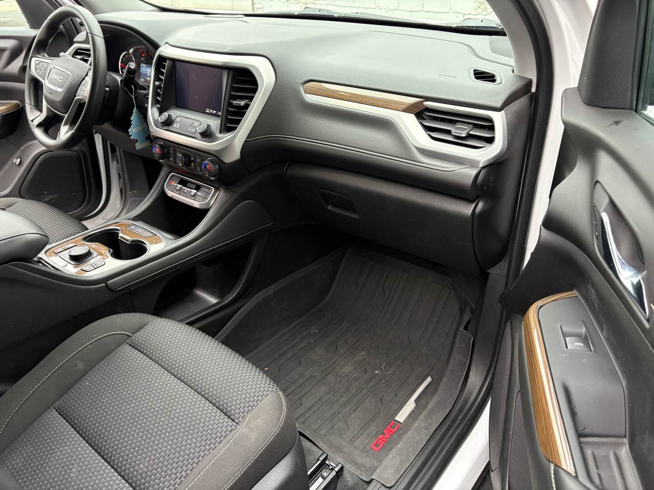 GMC Acadia FWD 4dr SLE 2023