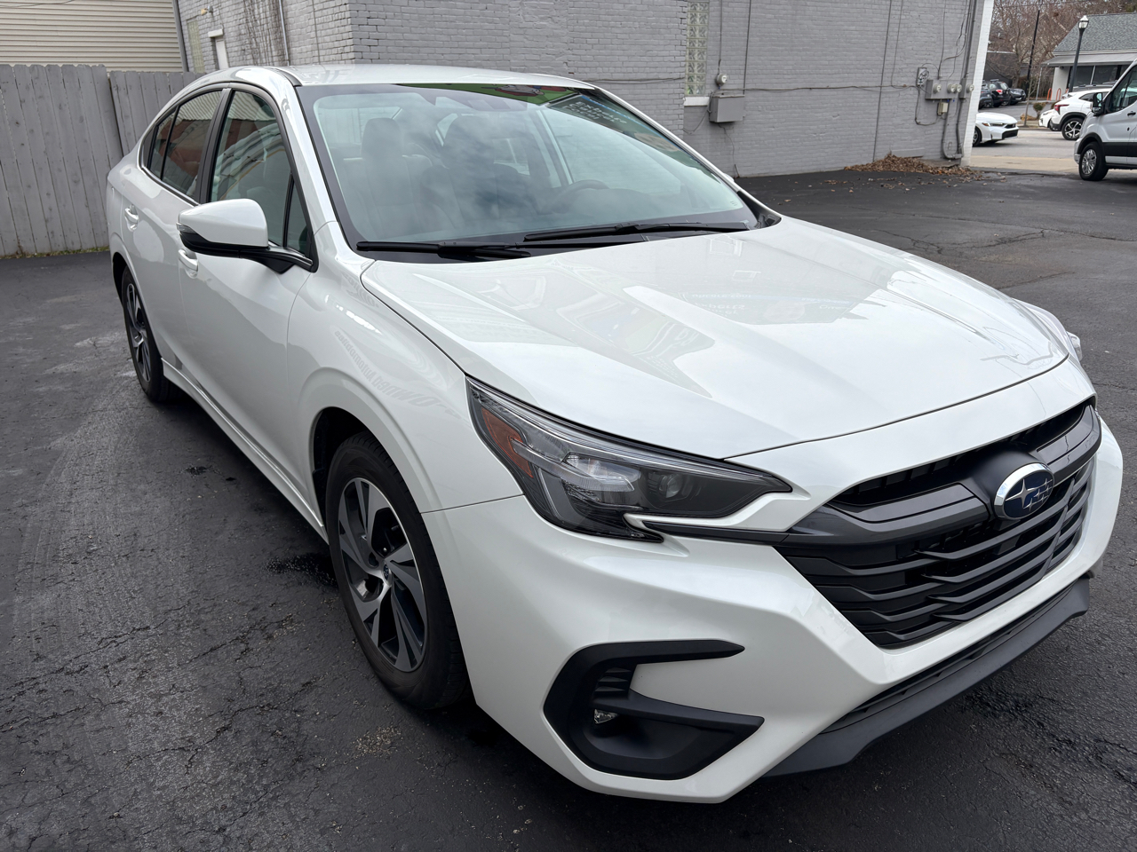 Subaru Legacy Premium AWD 2025