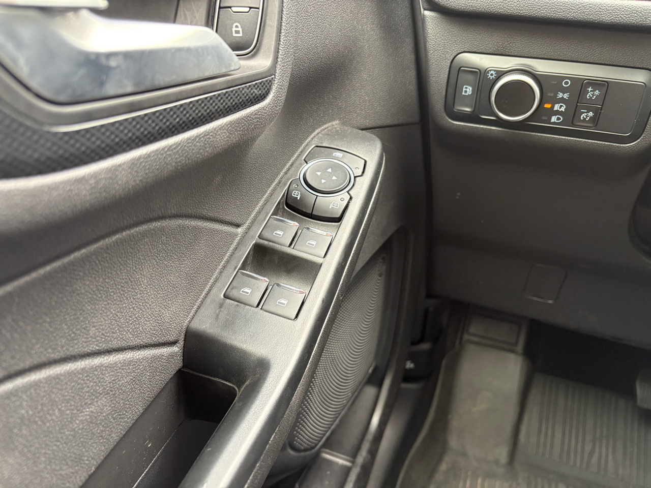 Ford Escape ST-Line FWD 2025