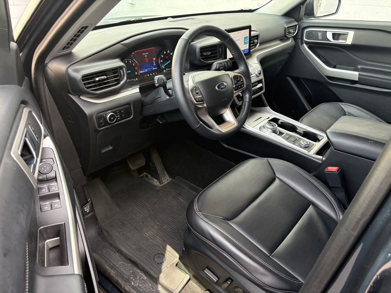 Ford Explorer XLT 4WD 2023