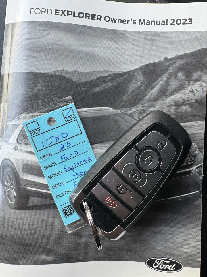 Ford Explorer XLT 4WD 2023