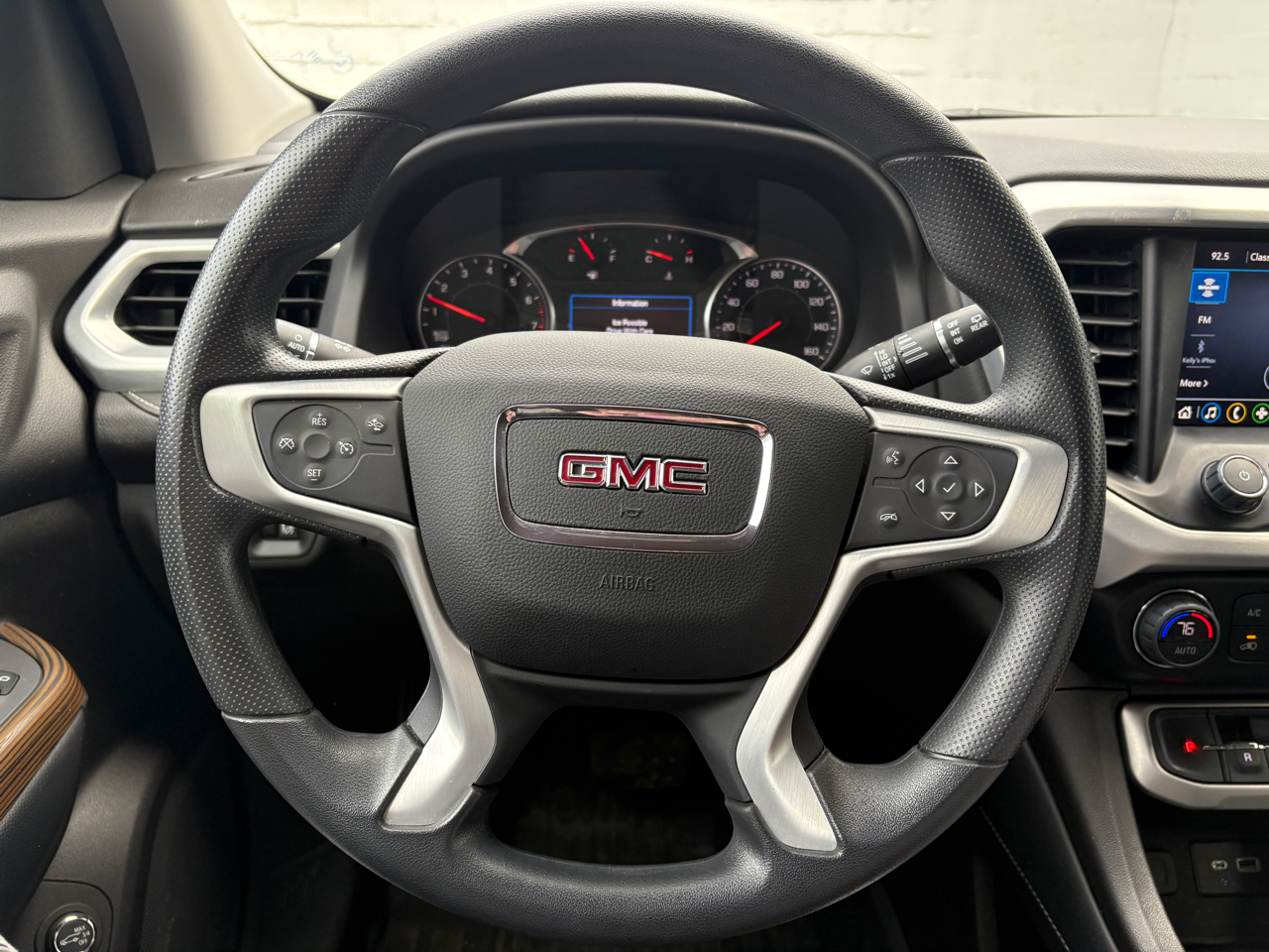 GMC Acadia AWD 4dr SLE 2023