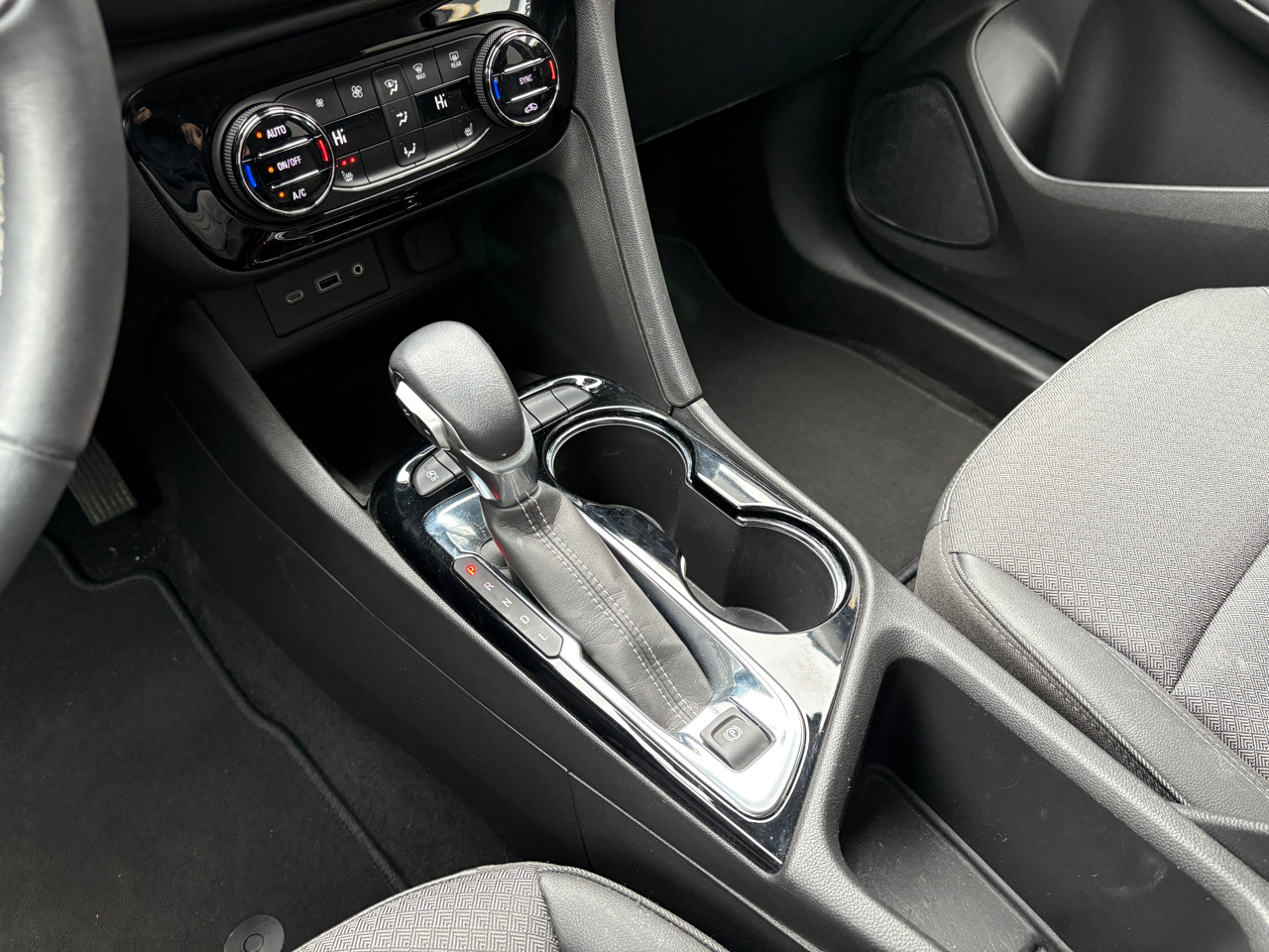 Buick Encore GX FWD 4dr Select 2023