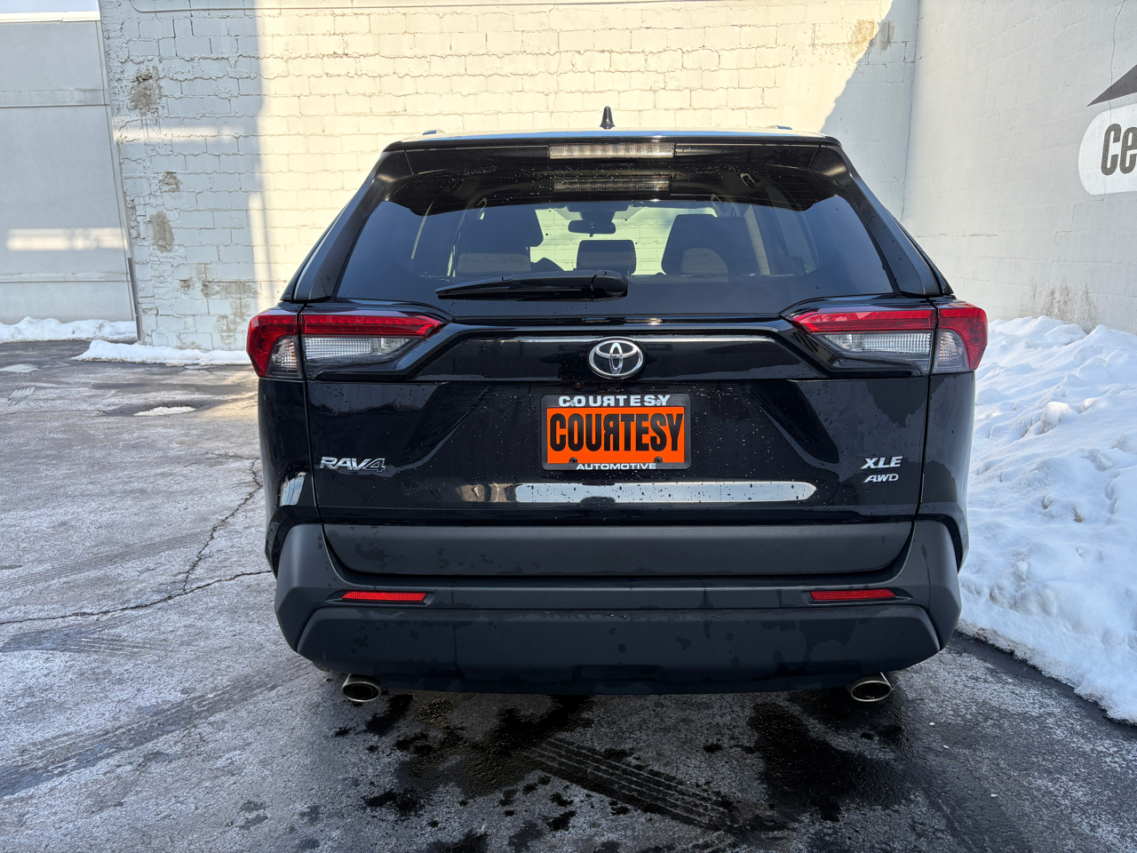 Toyota RAV4 XLE AWD (Natl) 2024