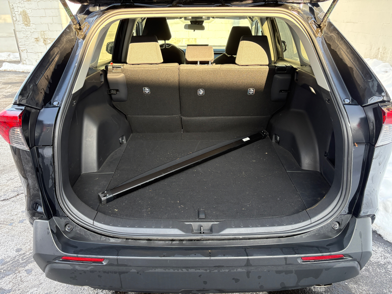 Toyota RAV4 XLE AWD (Natl) 2024