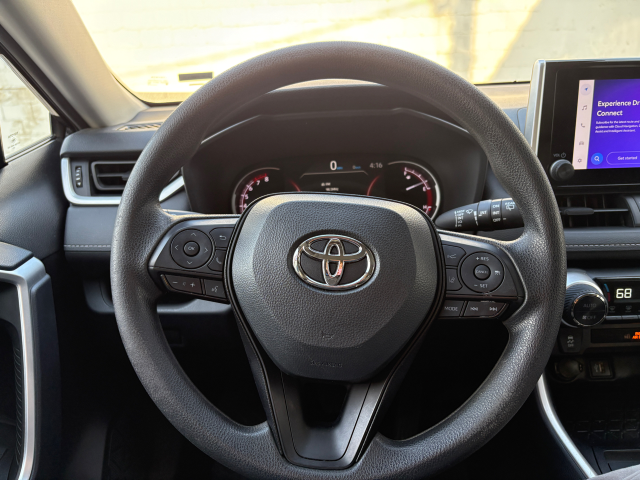 Toyota RAV4 XLE AWD (Natl) 2024