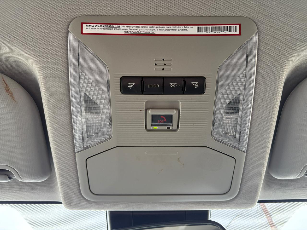 Toyota RAV4 LE FWD (Natl) 2021