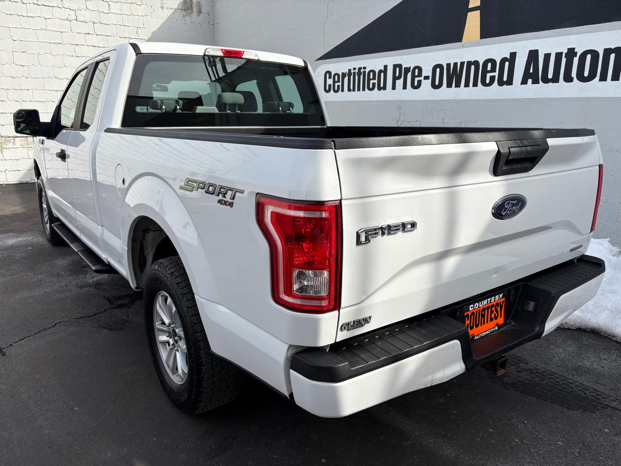 Ford F-150 4WD SuperCab 145" XLT 2016