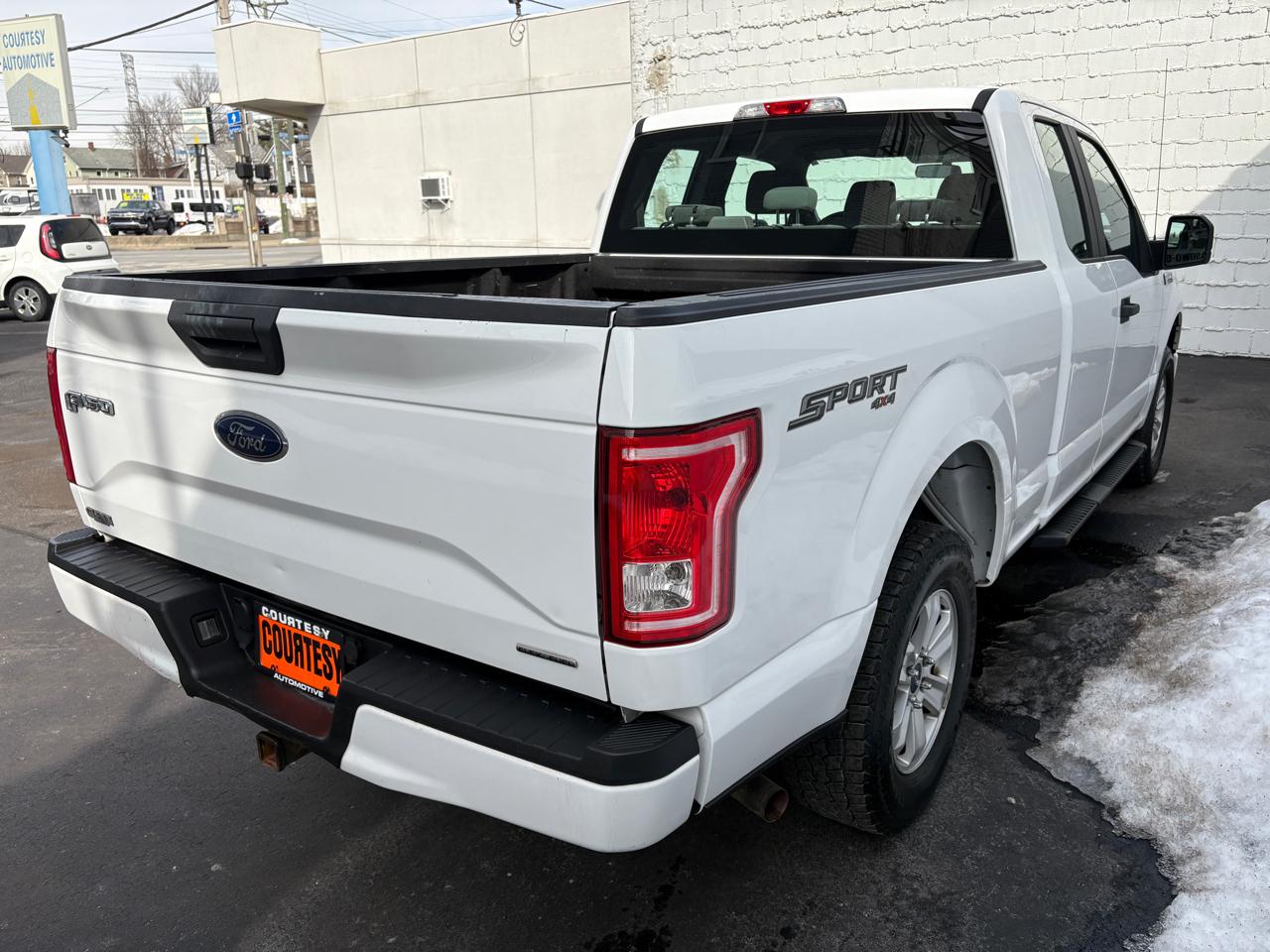Ford F-150 4WD SuperCab 145" XLT 2016