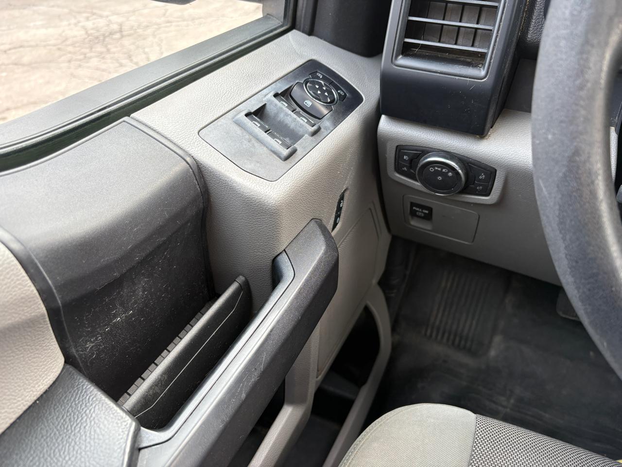 Ford F-150 4WD SuperCab 145" XLT 2016