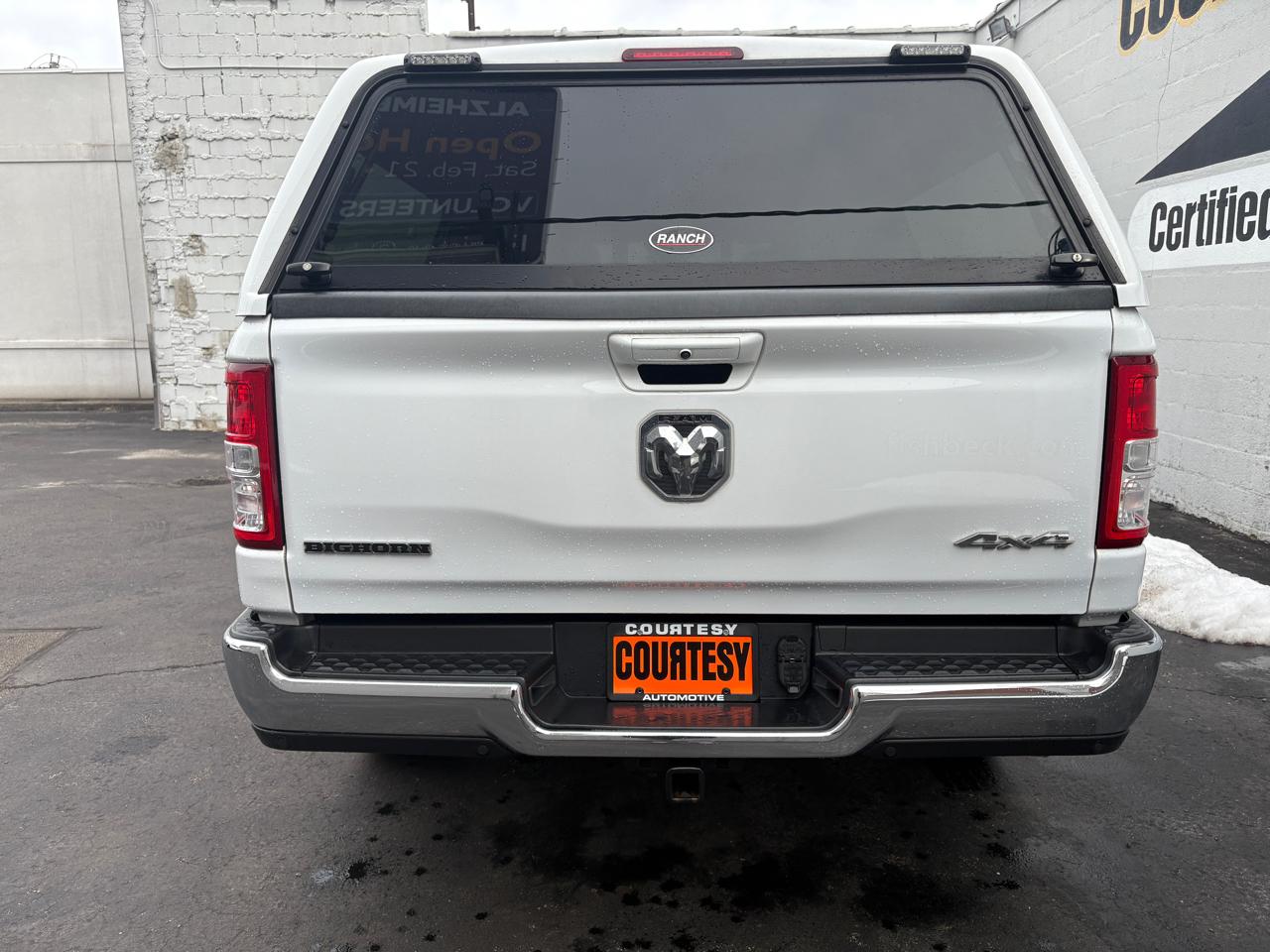 RAM 1500 Big Horn 4x4 Crew Cab 5'7" Box 2022