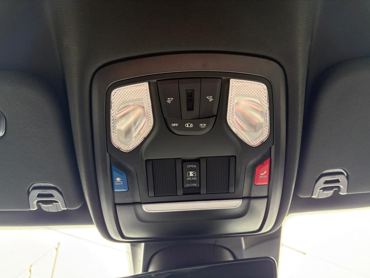 RAM 1500 Big Horn 4x4 Crew Cab 5'7" Box 2022