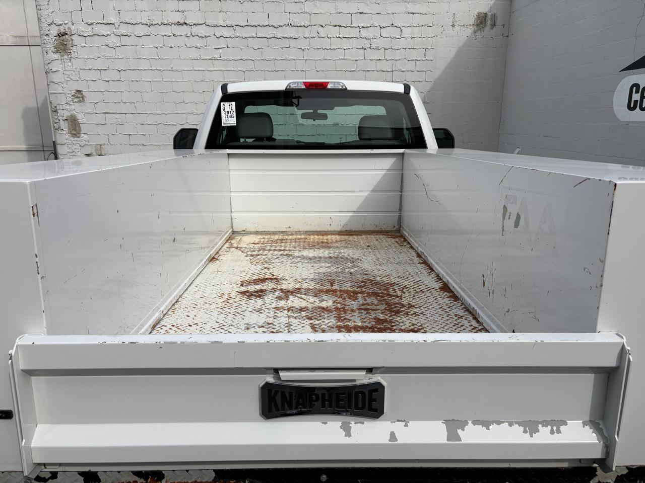 Ford Super Duty F-250 SRW XLT 2WD Reg Cab 8' Box 2017