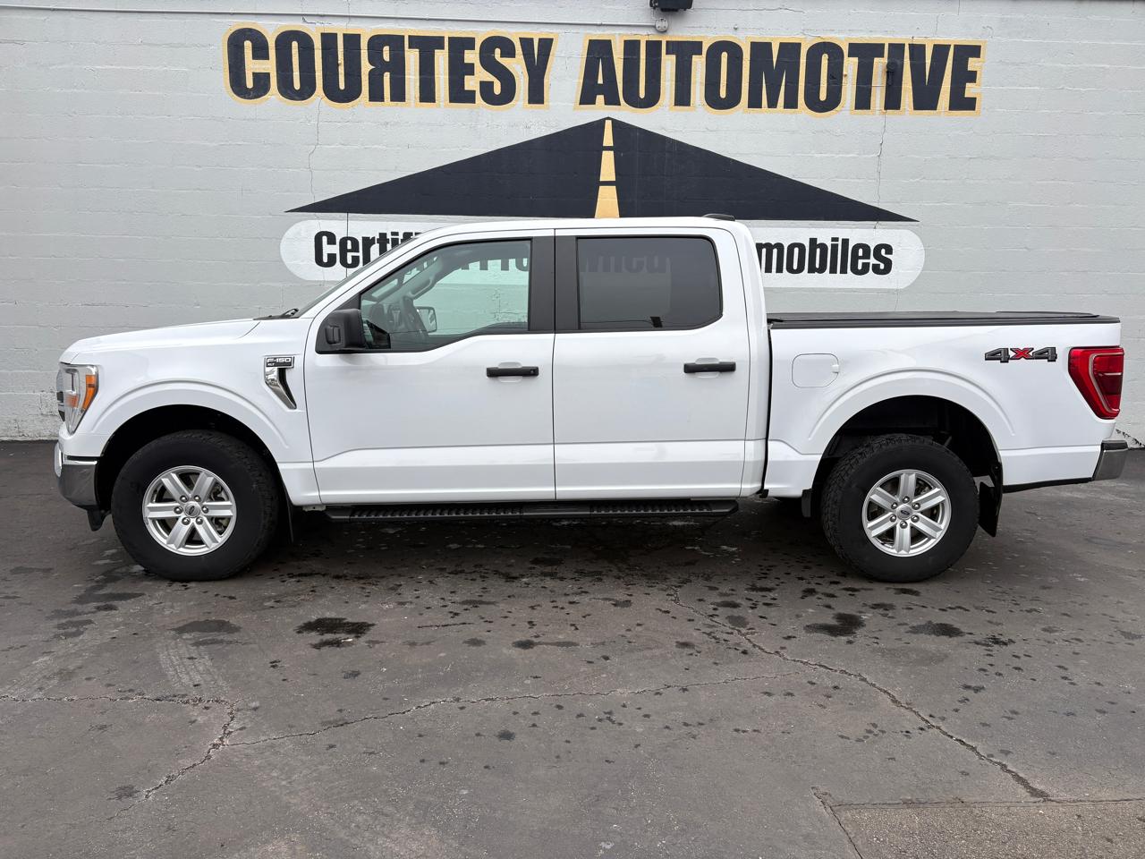 Ford F-150 XLT 4WD SuperCrew 5.5' Box 2022