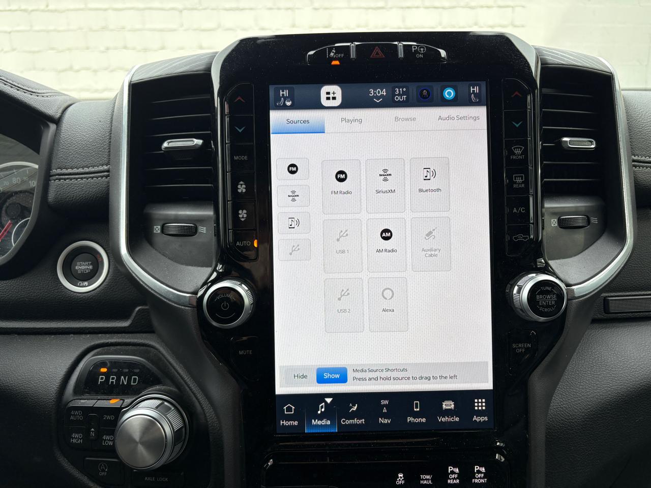 RAM 1500 Laramie 4x4 Crew Cab 6'4" Box 2023