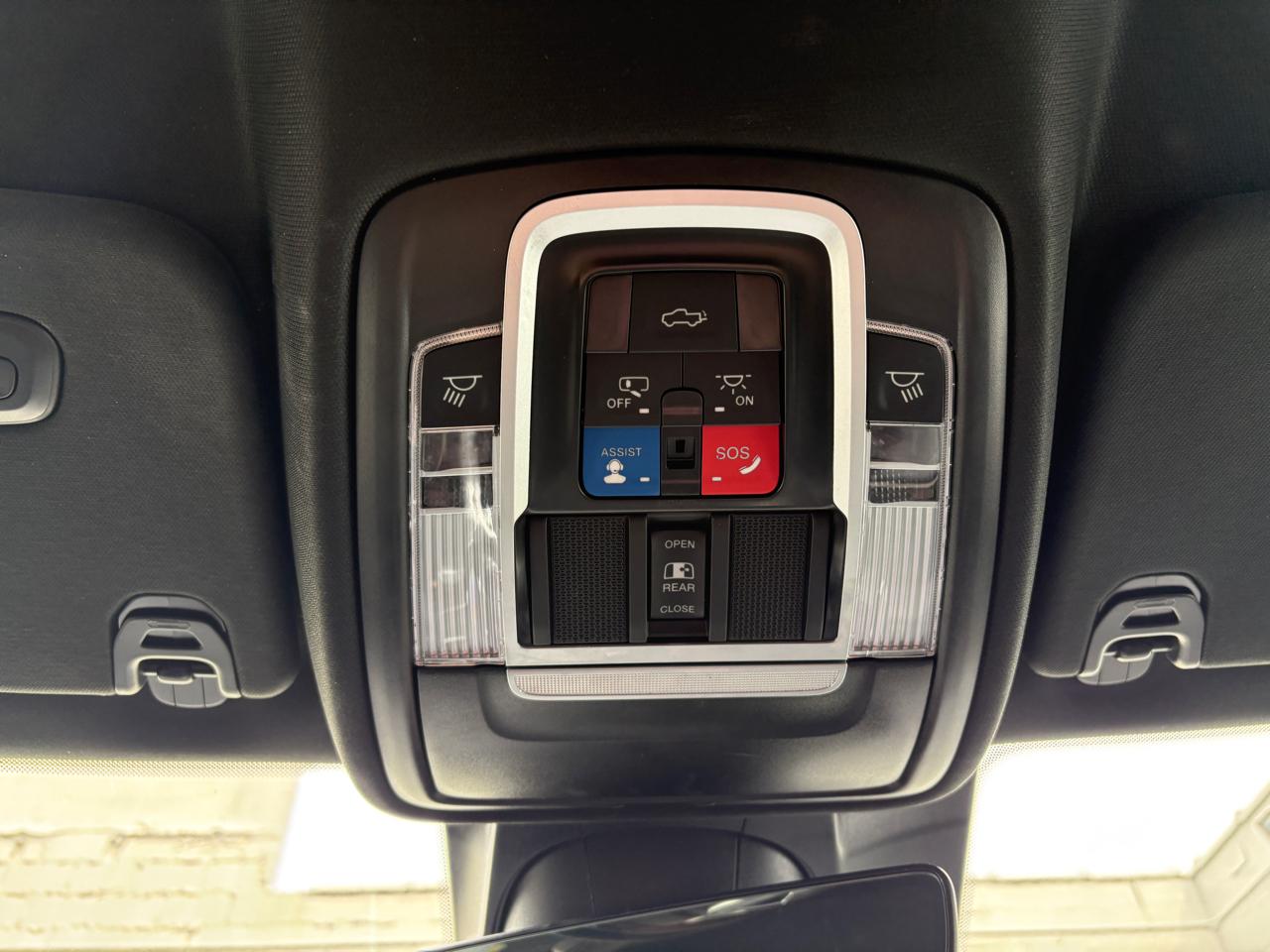 RAM 1500 Laramie 4x4 Crew Cab 6'4" Box 2023