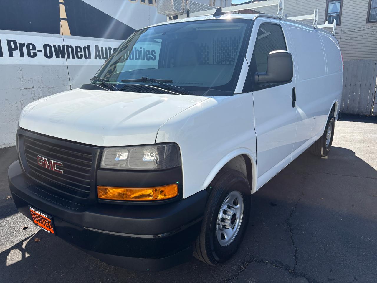 GMC Savana Cargo Van RWD 2500 135" 2023