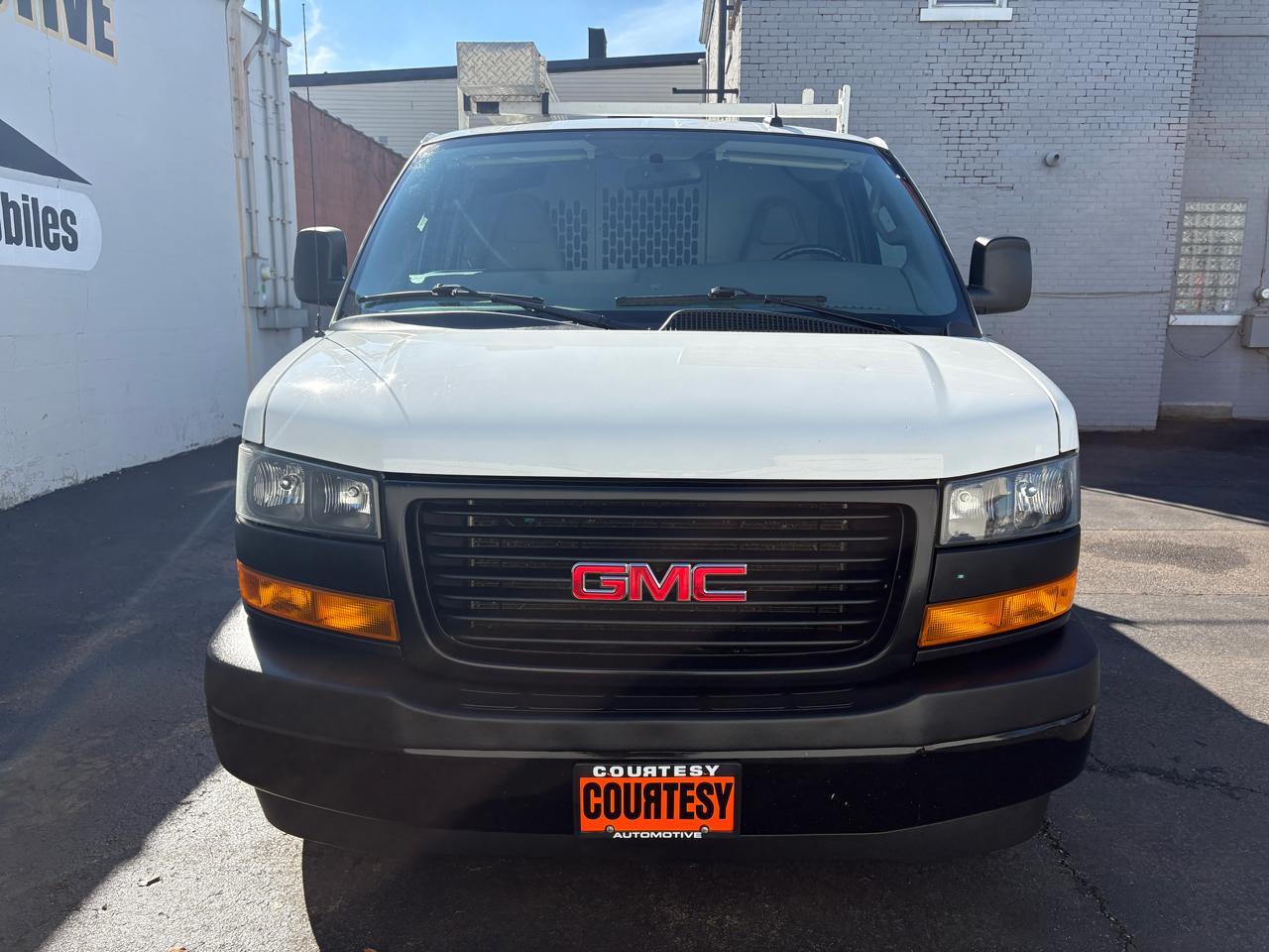 GMC Savana Cargo Van RWD 2500 135" 2023