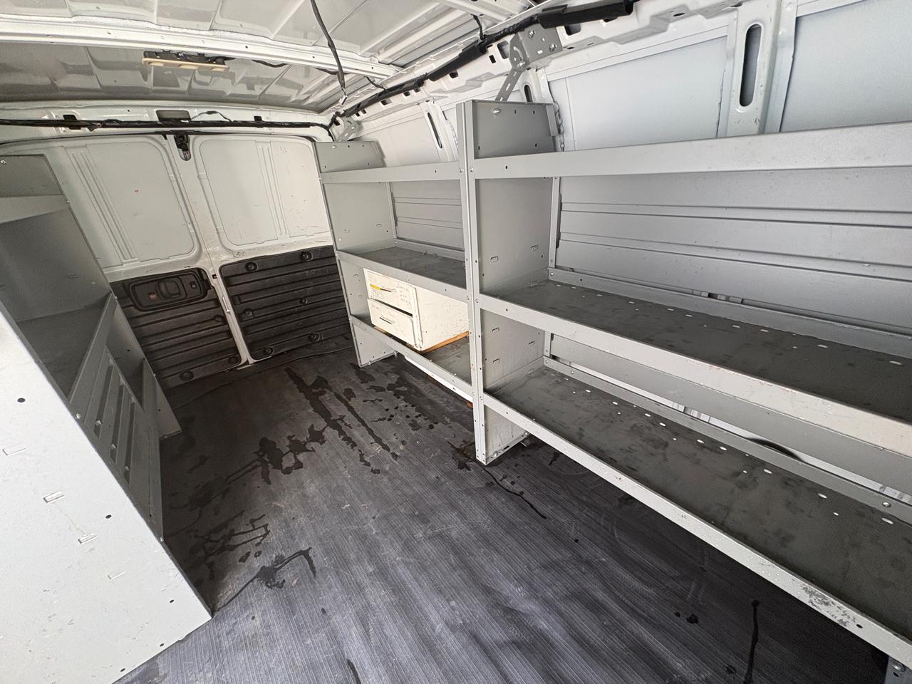 GMC Savana Cargo Van RWD 2500 135" 2023