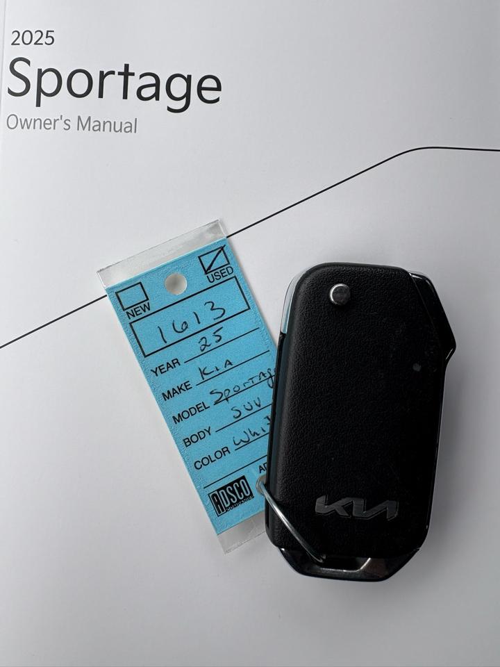 Kia Sportage LX FWD 2025