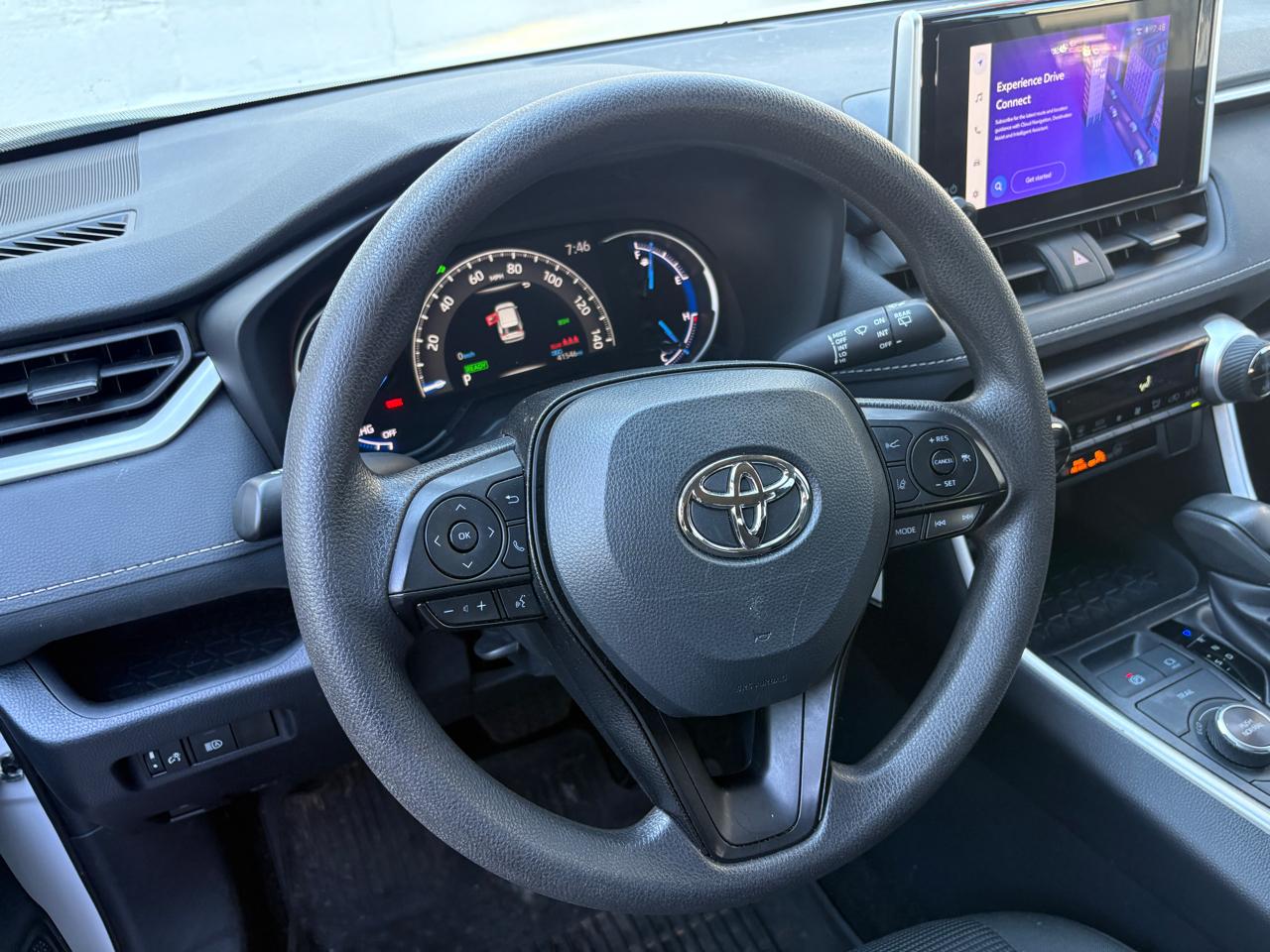 Toyota RAV4 Hybrid LE AWD (Natl) 2024