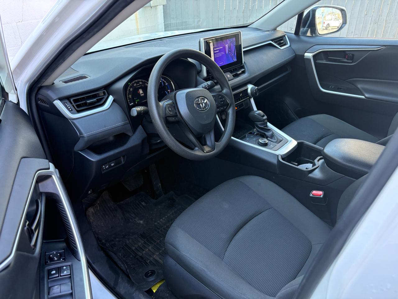 Toyota RAV4 Hybrid LE AWD (Natl) 2024