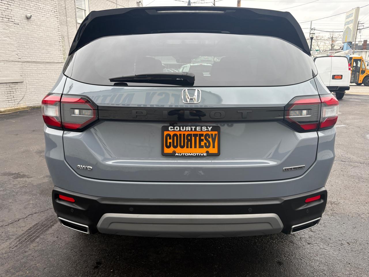 Honda Pilot Touring+ AWD 2025