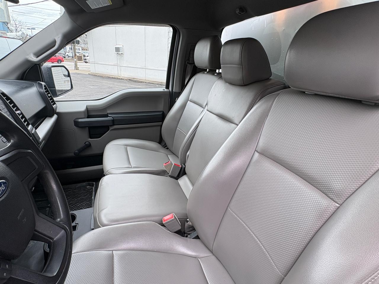 Ford F-150 XLT 2WD Reg Cab 8' Box 2018