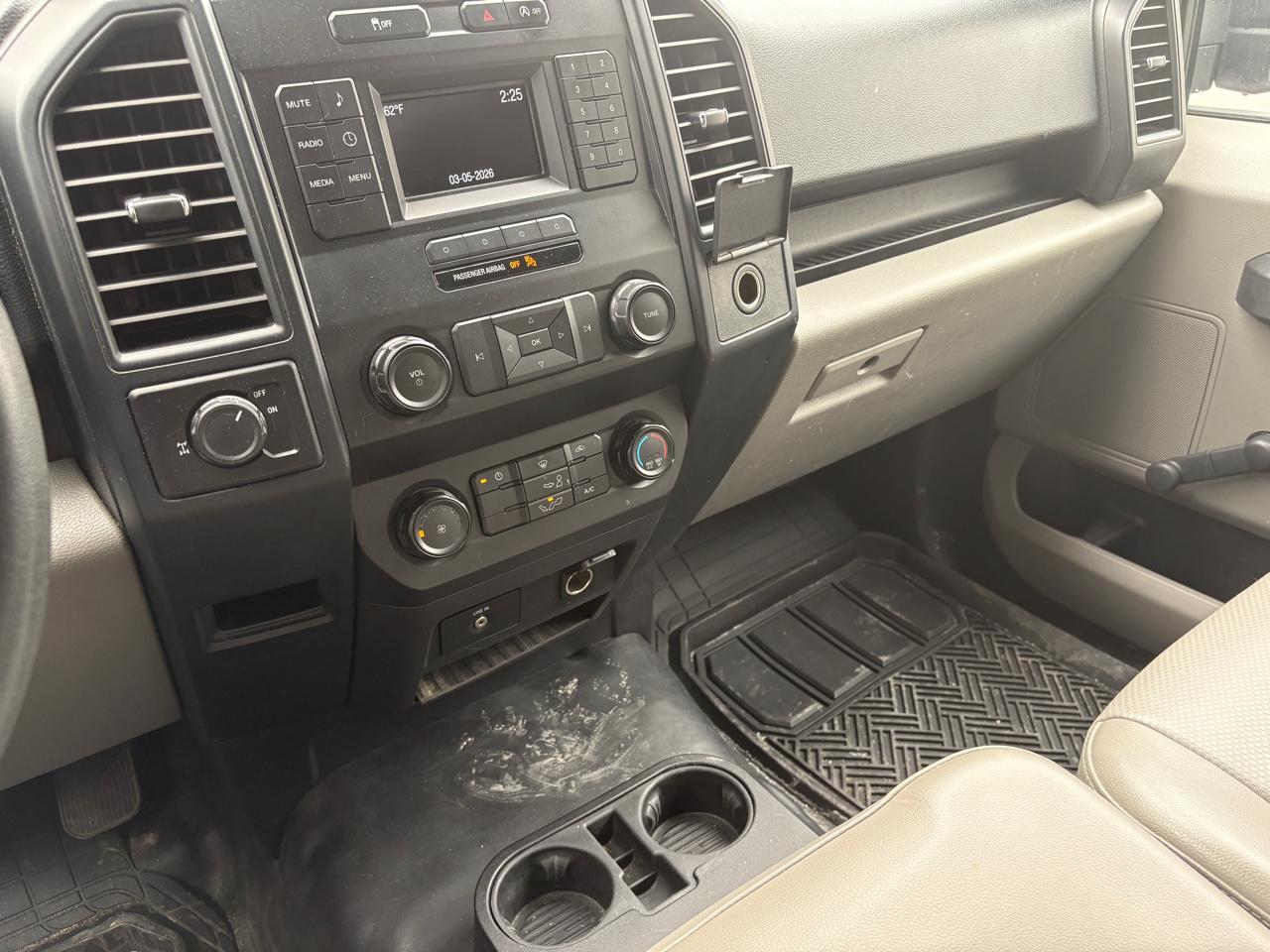 Ford F-150 XLT 2WD Reg Cab 8' Box 2018