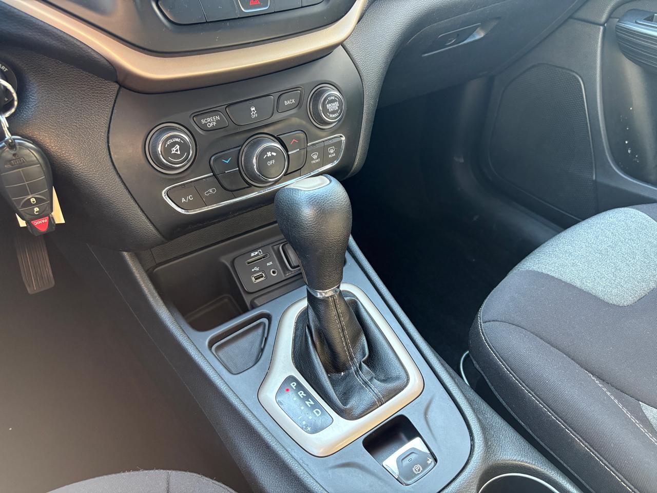 Jeep Cherokee FWD 4dr Latitude 2014