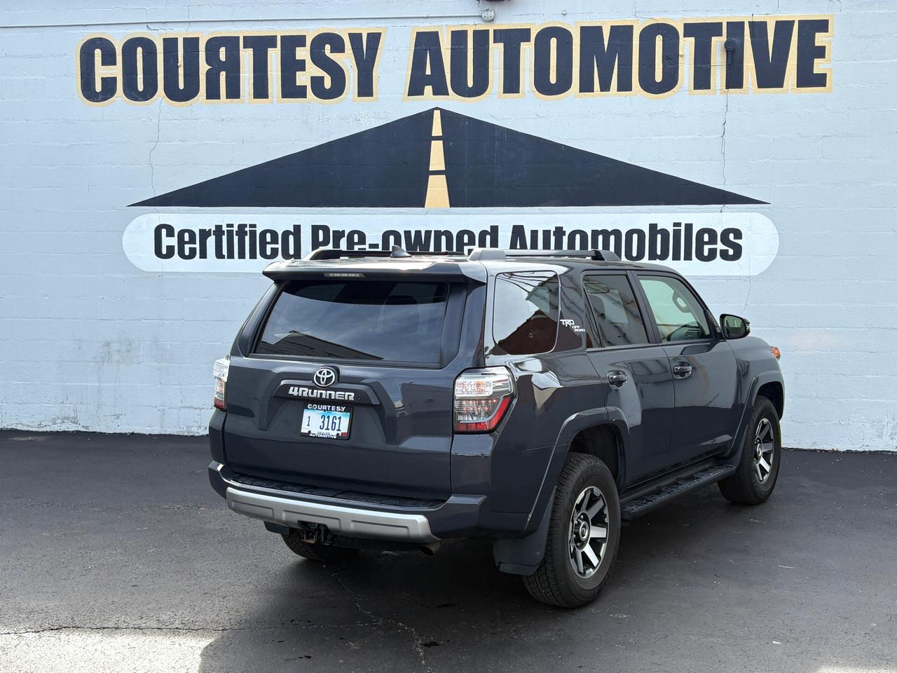 Toyota 4Runner TRD Off Road 4WD (Natl) 2024