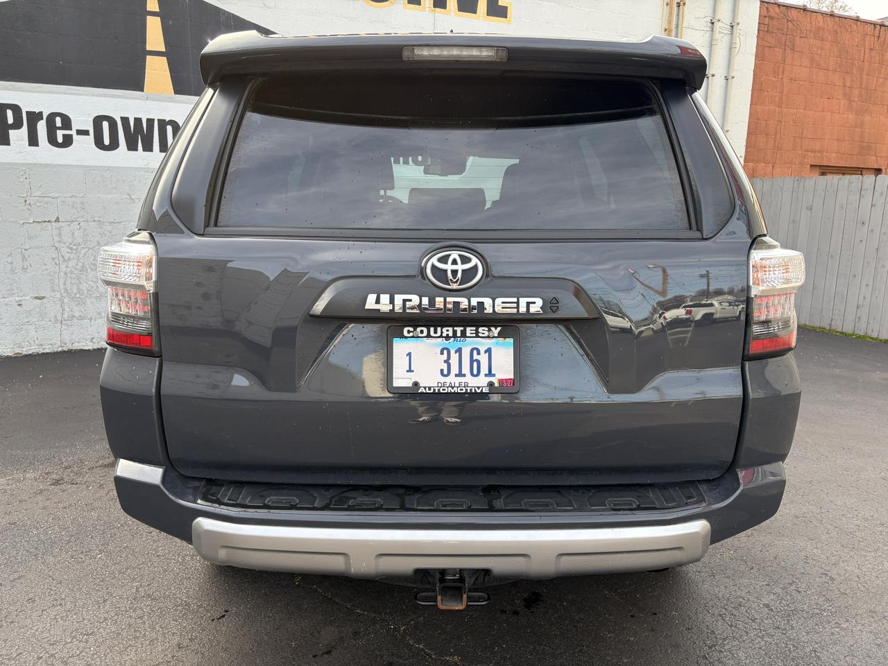 Toyota 4Runner TRD Off Road 4WD (Natl) 2024