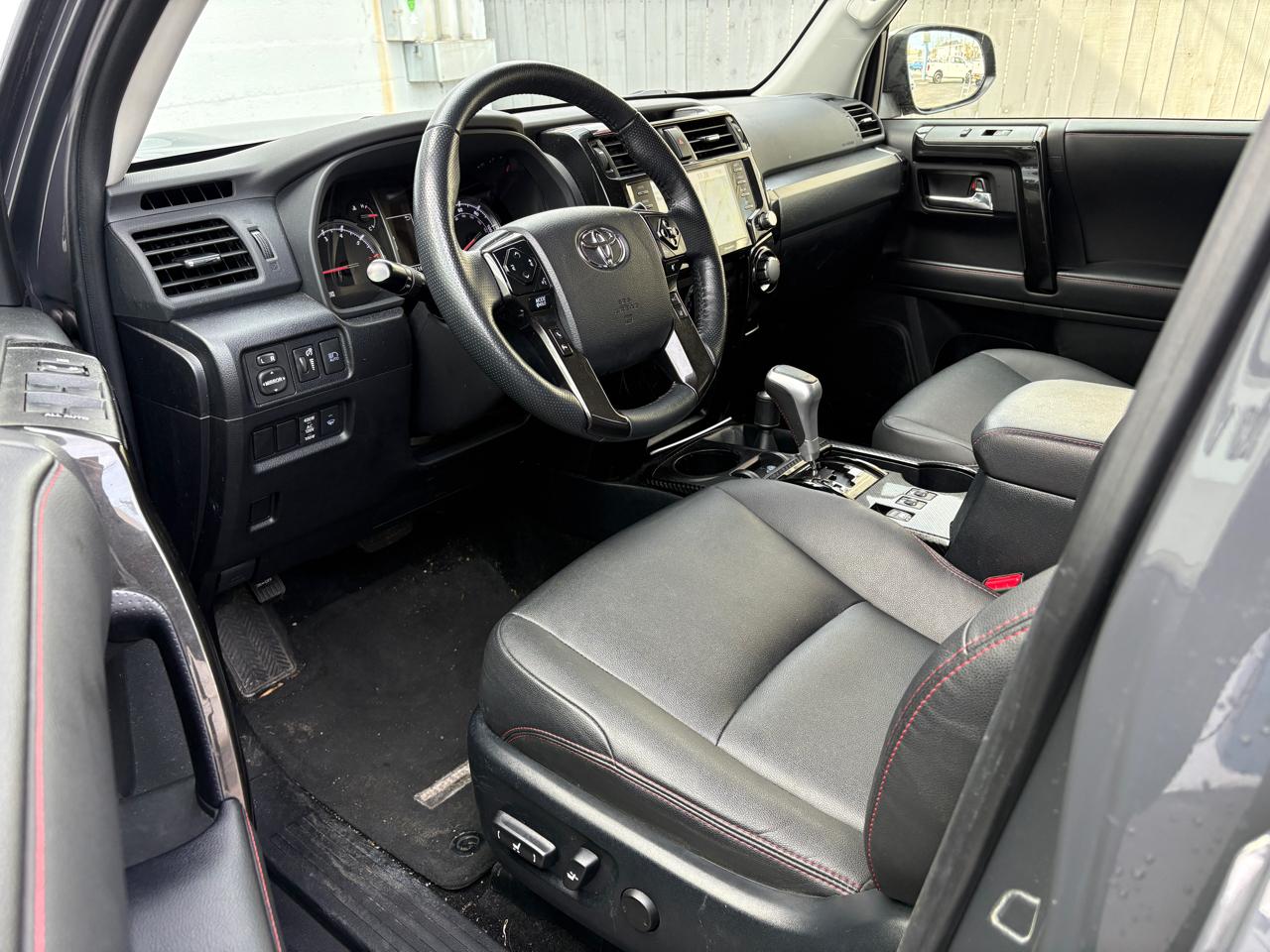 Toyota 4Runner TRD Off Road 4WD (Natl) 2024