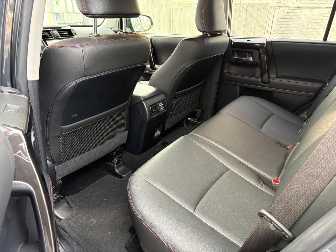 Toyota 4Runner TRD Off Road 4WD (Natl) 2024