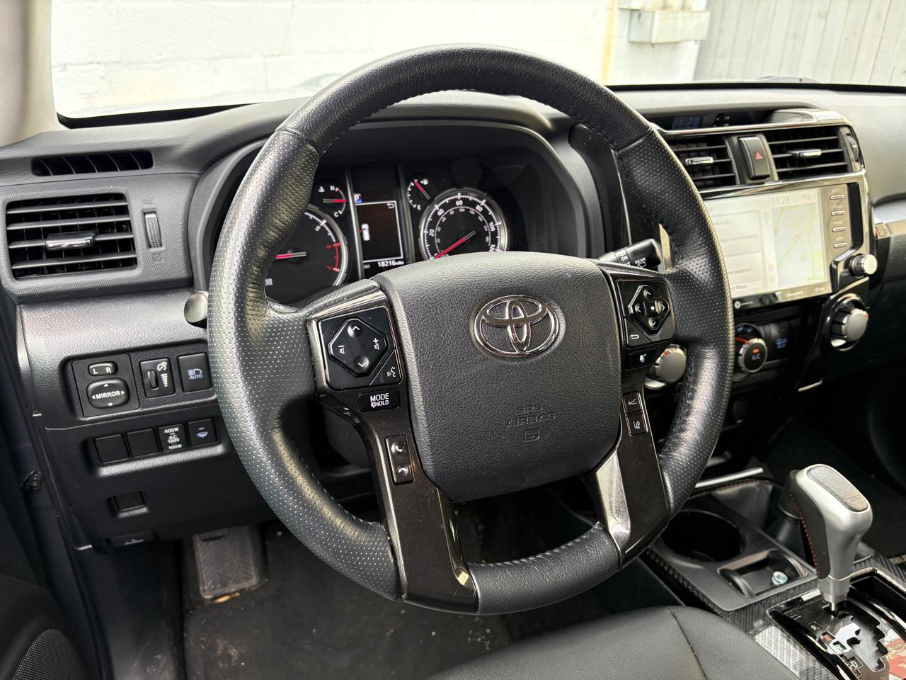 Toyota 4Runner TRD Off Road 4WD (Natl) 2024