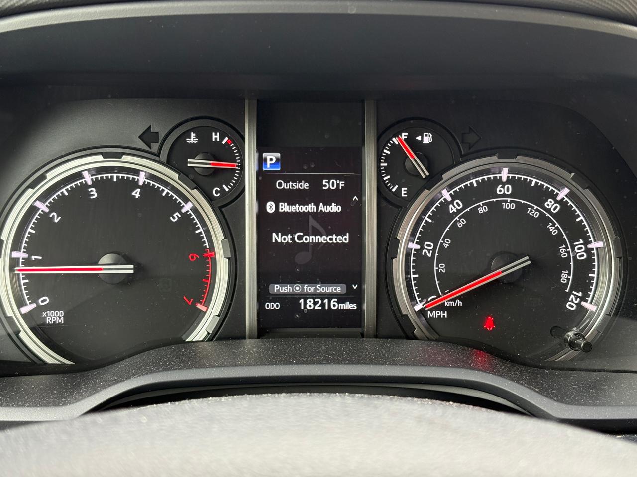 Toyota 4Runner TRD Off Road 4WD (Natl) 2024