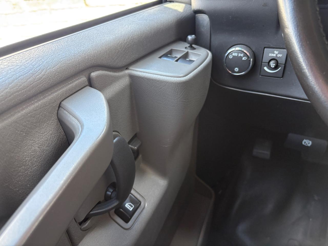 GMC Savana Cargo Van RWD 2500 135" 2023