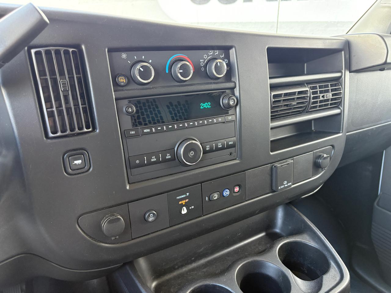 GMC Savana Cargo Van RWD 2500 135" 2023