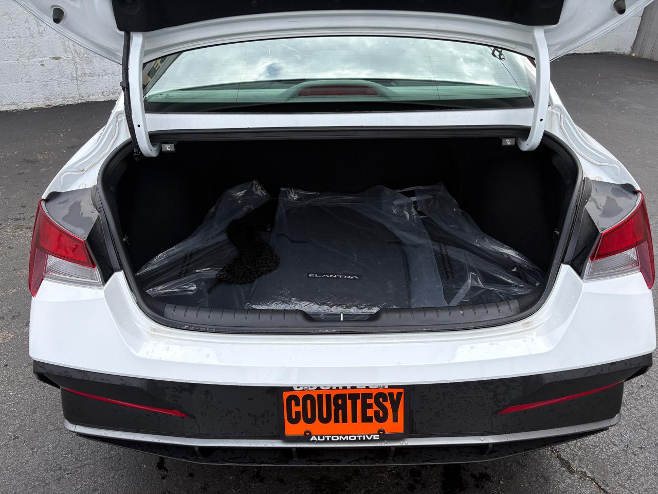 Hyundai Elantra SEL Sport IVT 2025