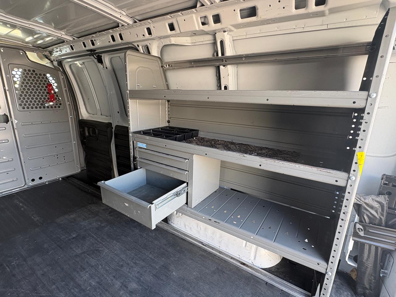 Chevrolet Express Cargo Van RWD 2500 135" 2019