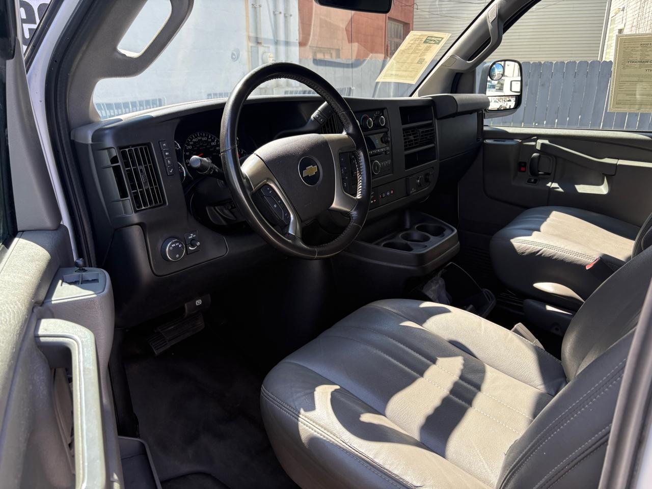 Chevrolet Express Cargo Van RWD 2500 135" 2019